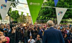 Jeremy Corbyn joins open street iftar meal at Finsbury Park to celebrate community spirit two years on from terror attack